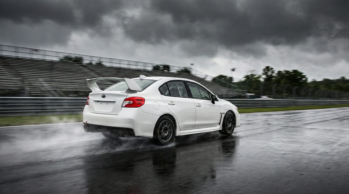 小马拉大车轿车性能改装视频